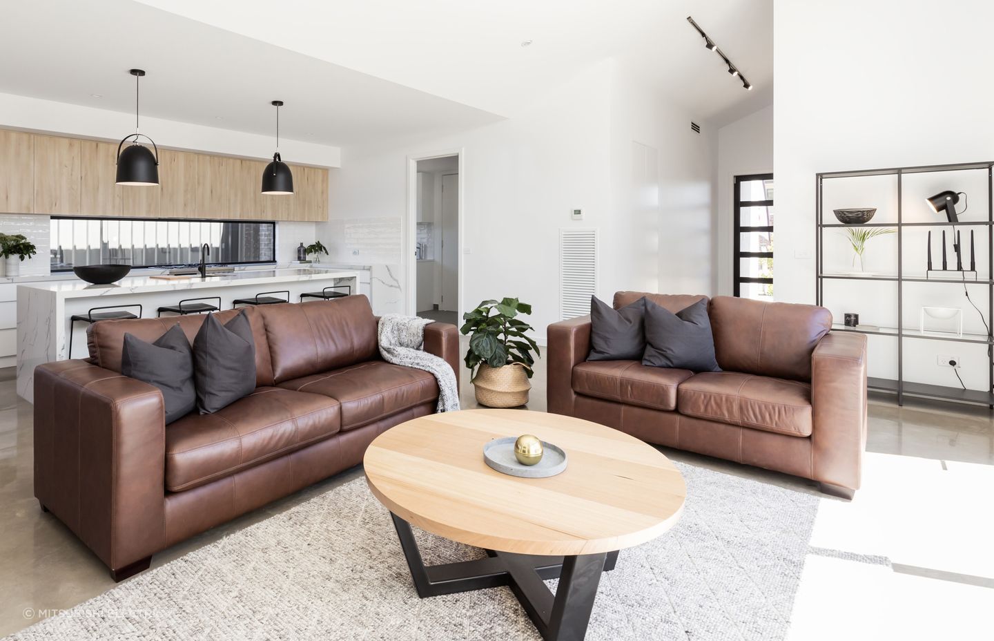 Combining a ducted central heating system with Lossnay Fresh Air Heat Recovery Ventilation maximises comfort and energy efficiency.