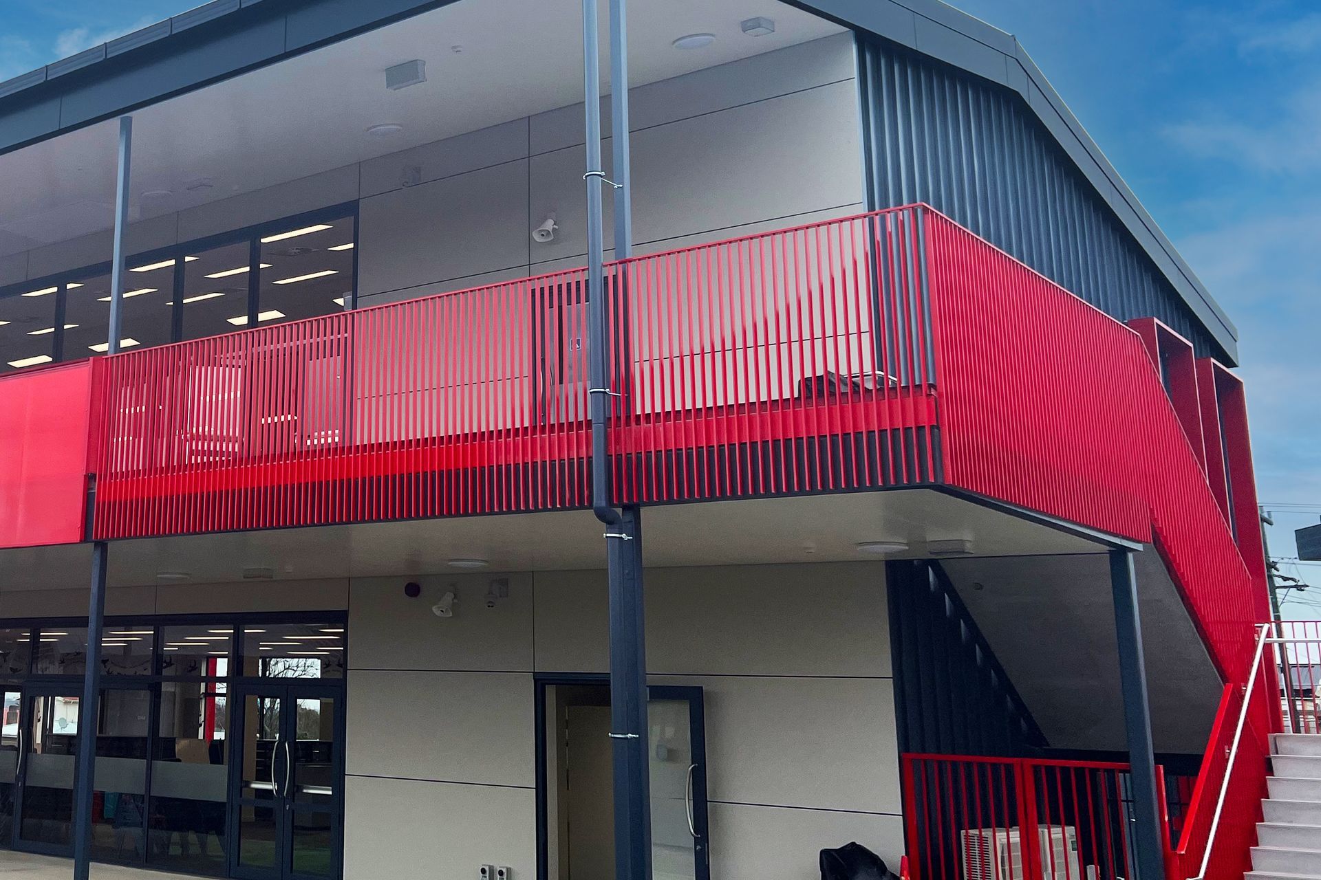 At Manurewa East School, UNEX worked with the architect to design solutions that were both structurally sound, and didn’t compromise on the look.