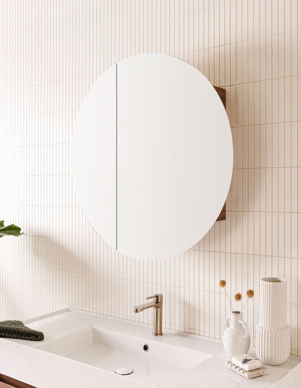 round-small-mirrored-cabinet.jpg