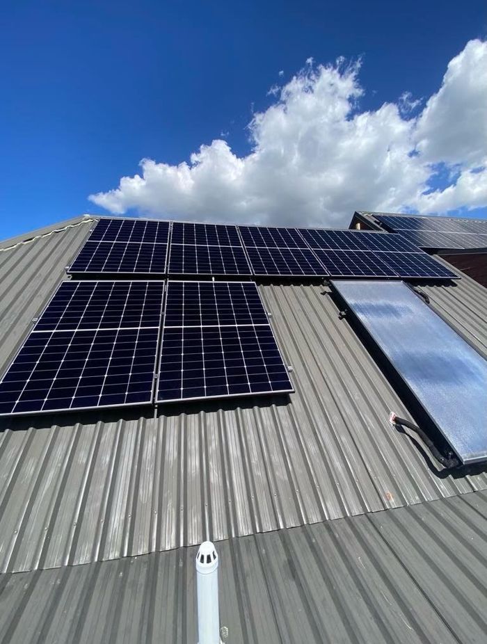 Businesses can leverage renewable energy to reduce its carbon footprint.