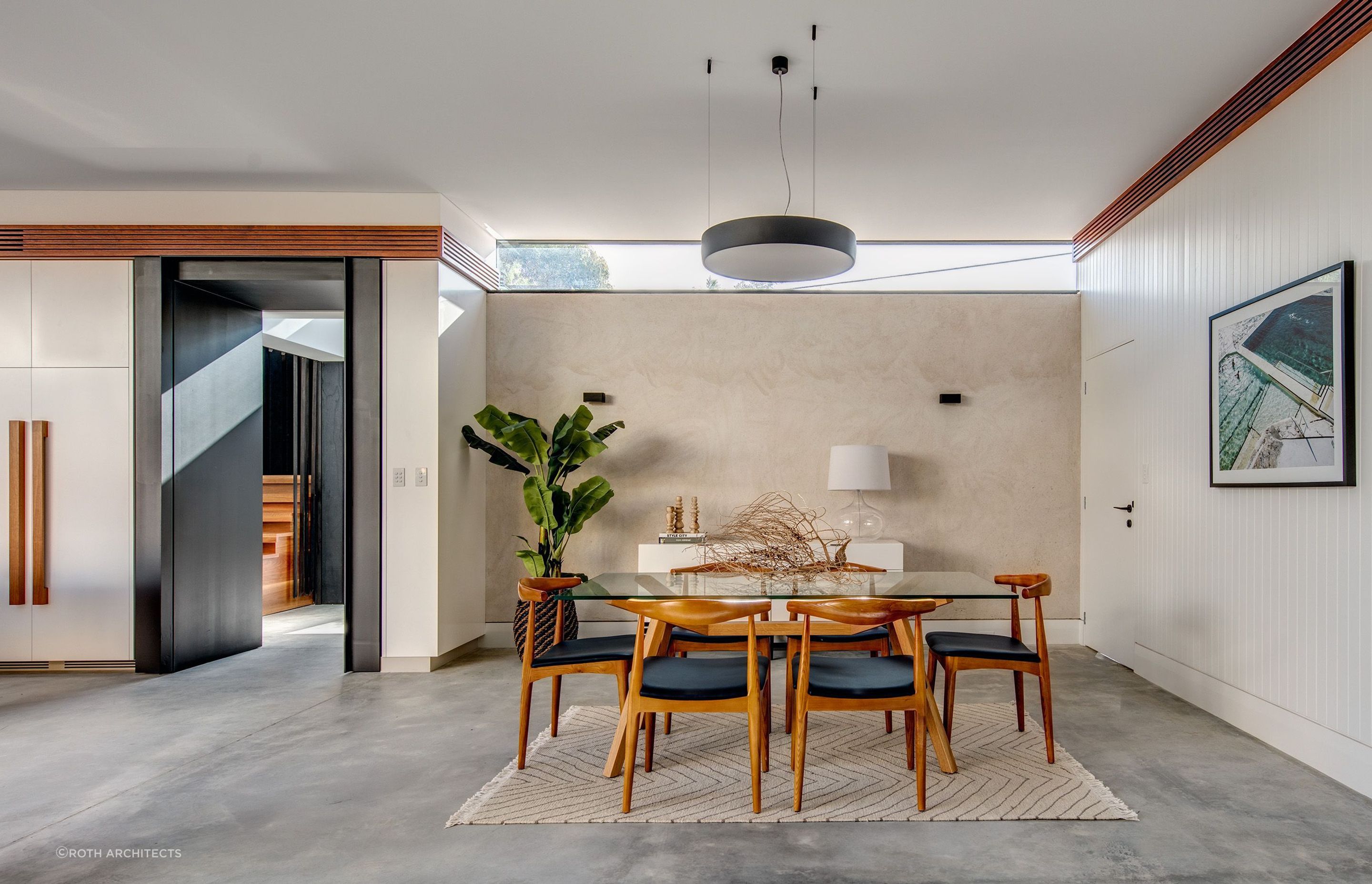 Neutral colours beautifully executed at Arden Street, Coogee - Photography: Murray Fredericks
