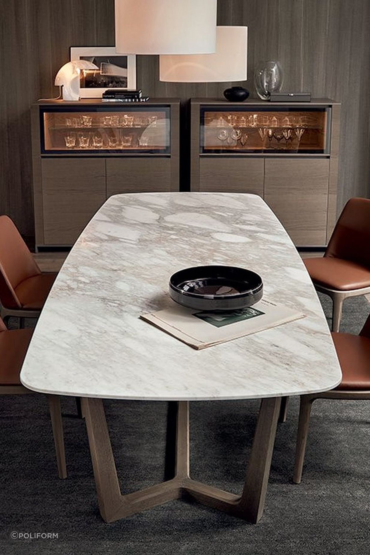 The exquisite Concorde Table with marble tabletop from Poliform