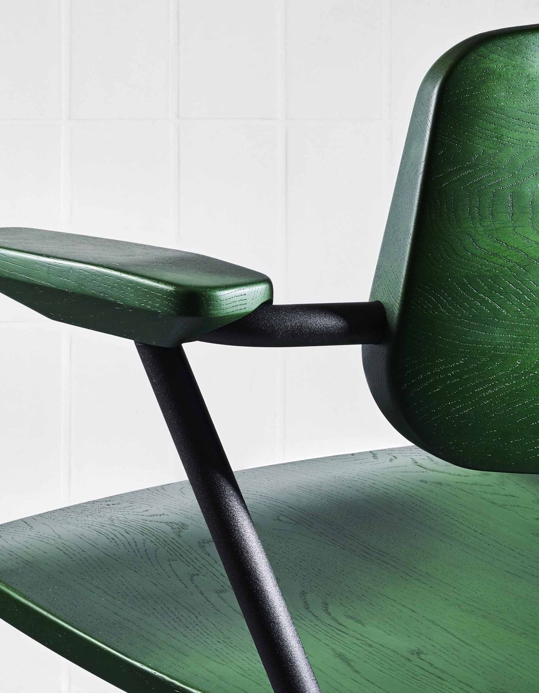 giroflex 150 in Moss Green finish