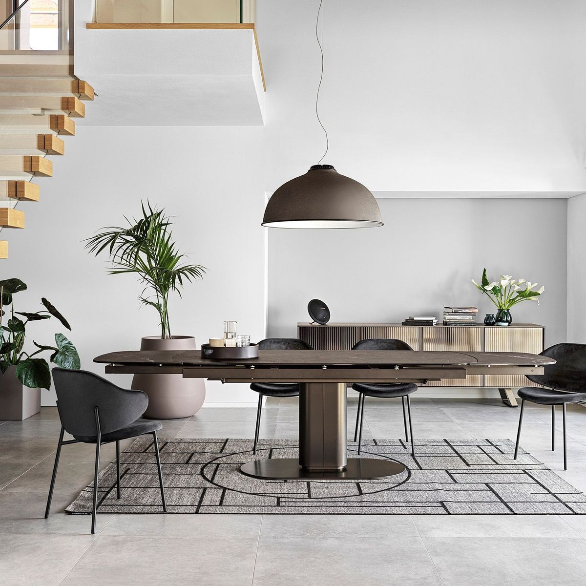 How to choose the right size rug for your dining table
