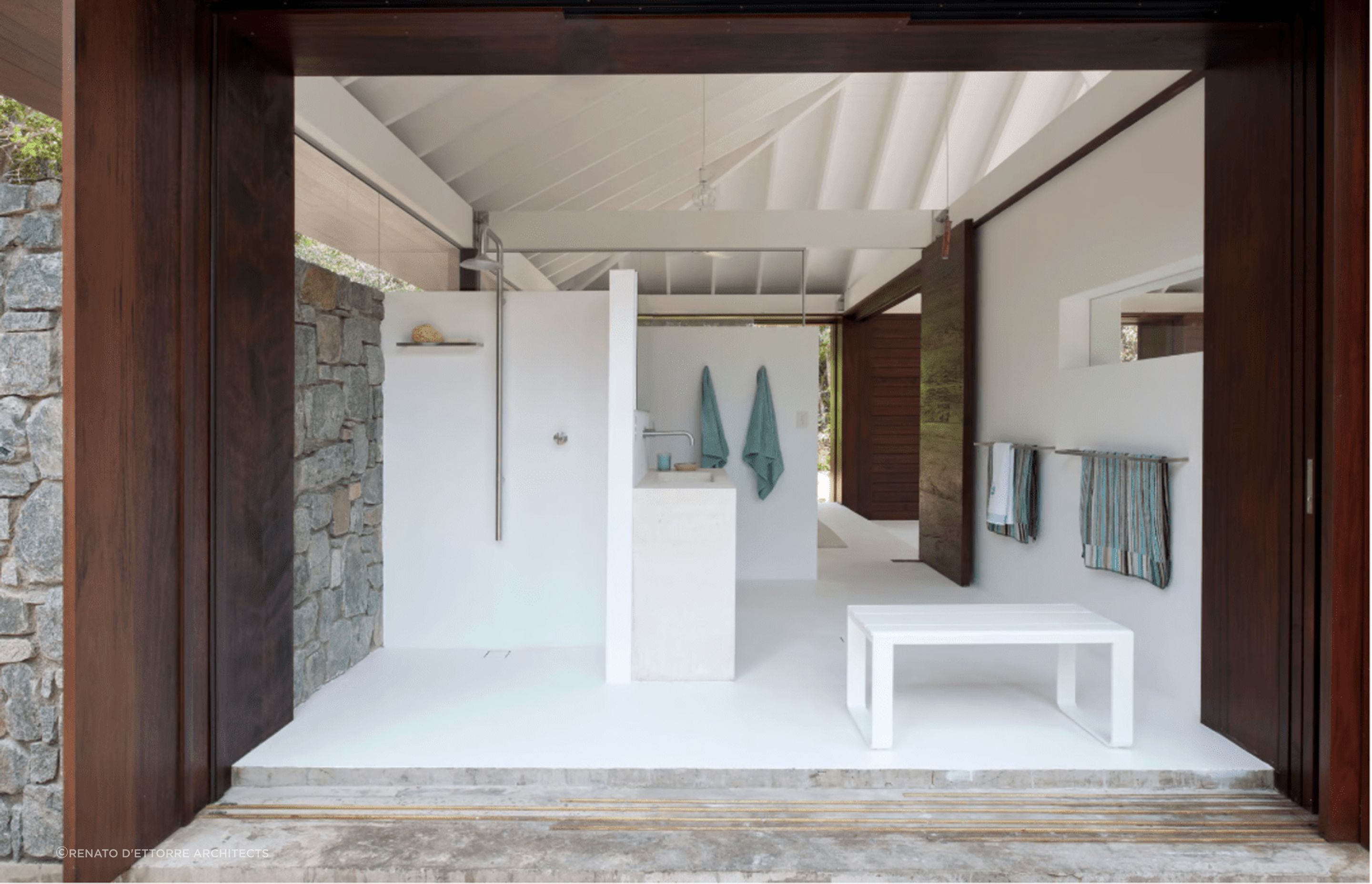 Open style coastal bathrooms work particularly well in beach style huts, or single level beach houses.