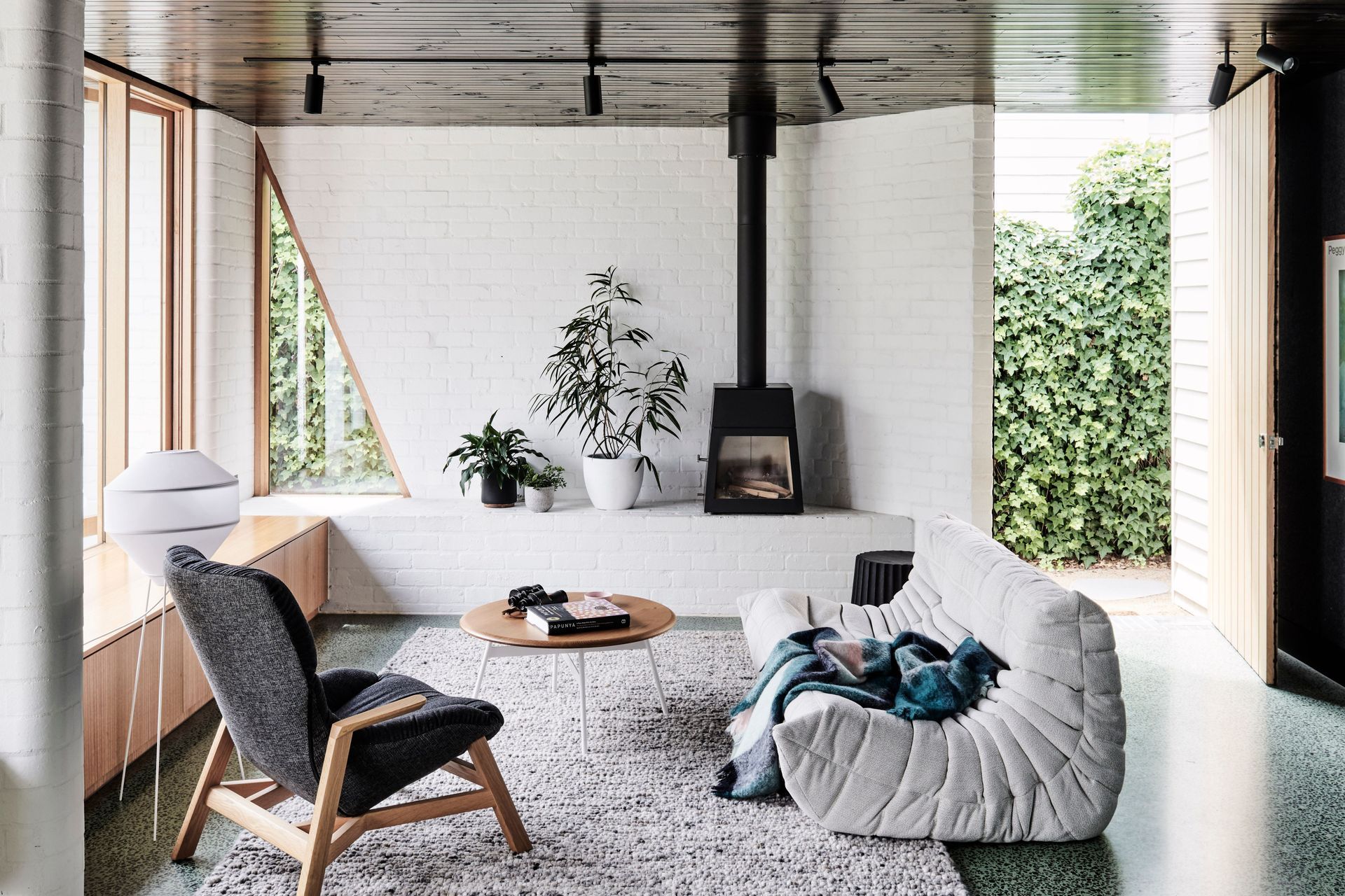 The cosy living room of the Brunswick West House by Taylor Knights | Photography: Derek Swalwell