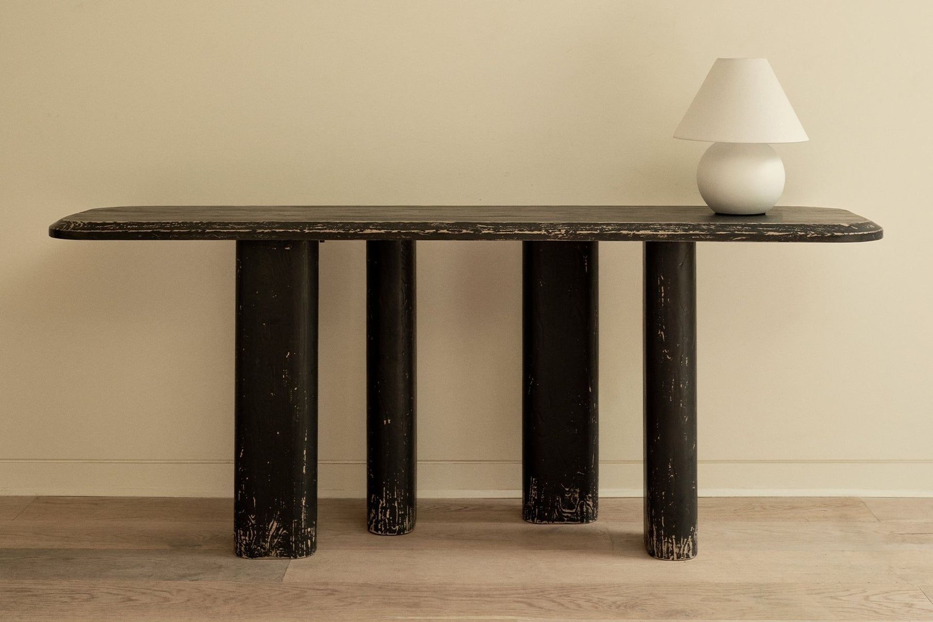 Cotton Pelleni Lamp
By MCM House