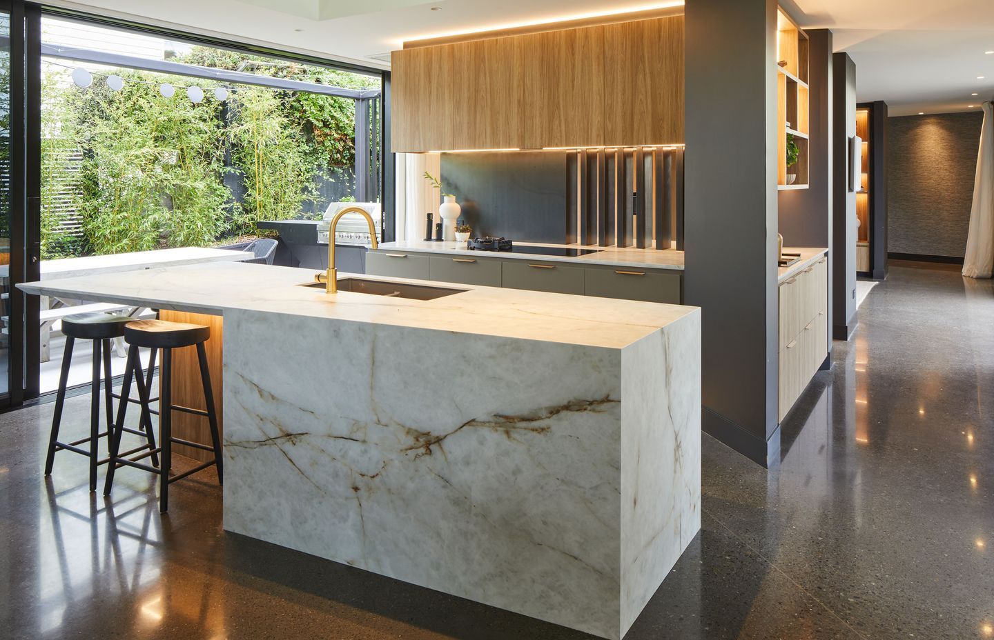 This stunning interior required working with multiple materials and finishes, and showcases DJ Hewitt's meticulous craftsmanship.