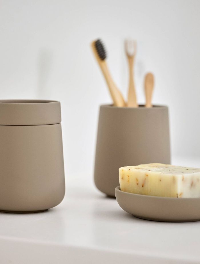 Scandinavian styling represents the perfect balance of form and function. | Featured product: Zone Nova One Jar w. Lid 290ml