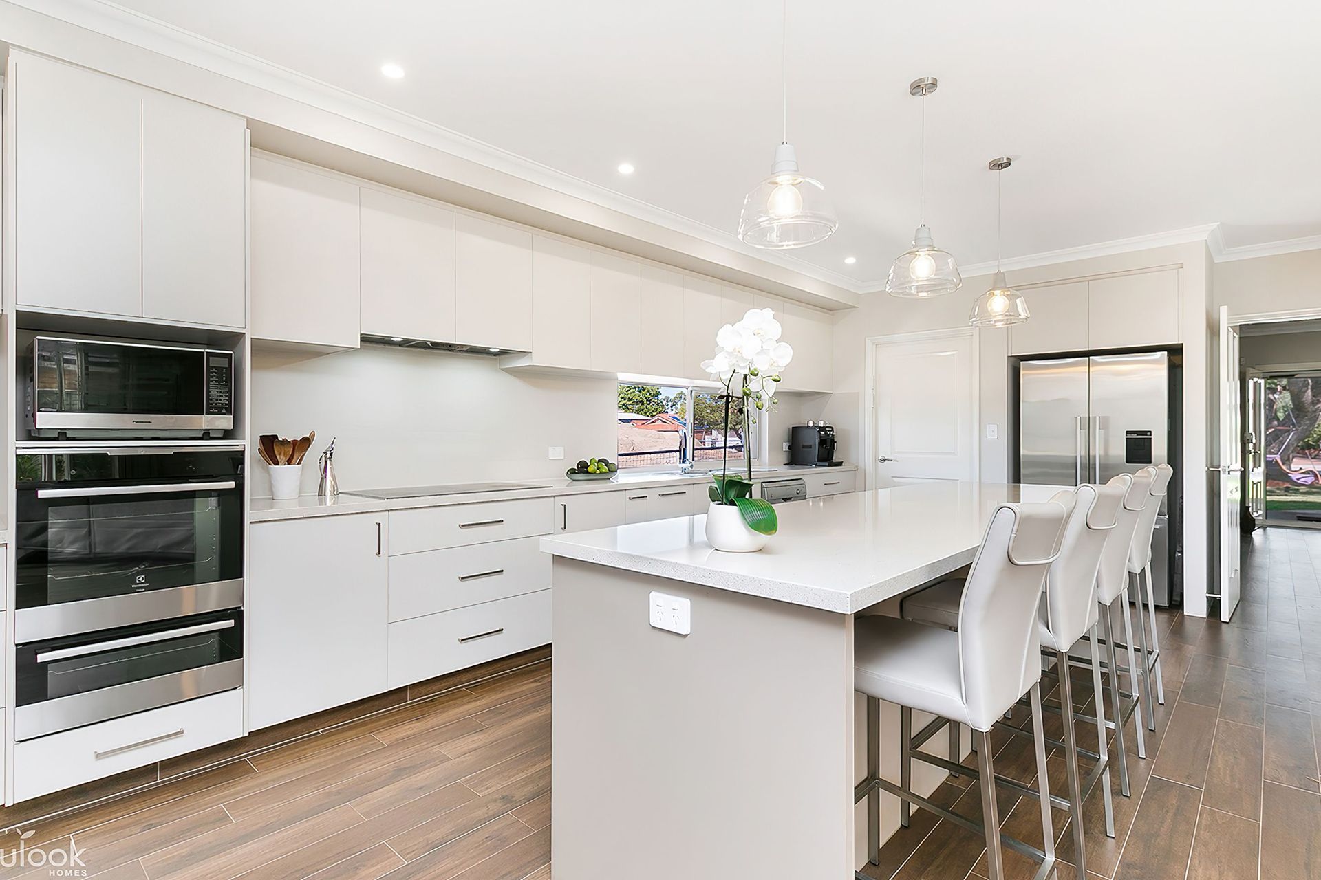 Manning Residence by Nulook Homes featuring the UM1170-9S Schweigen Silent Undermount Rangehood.