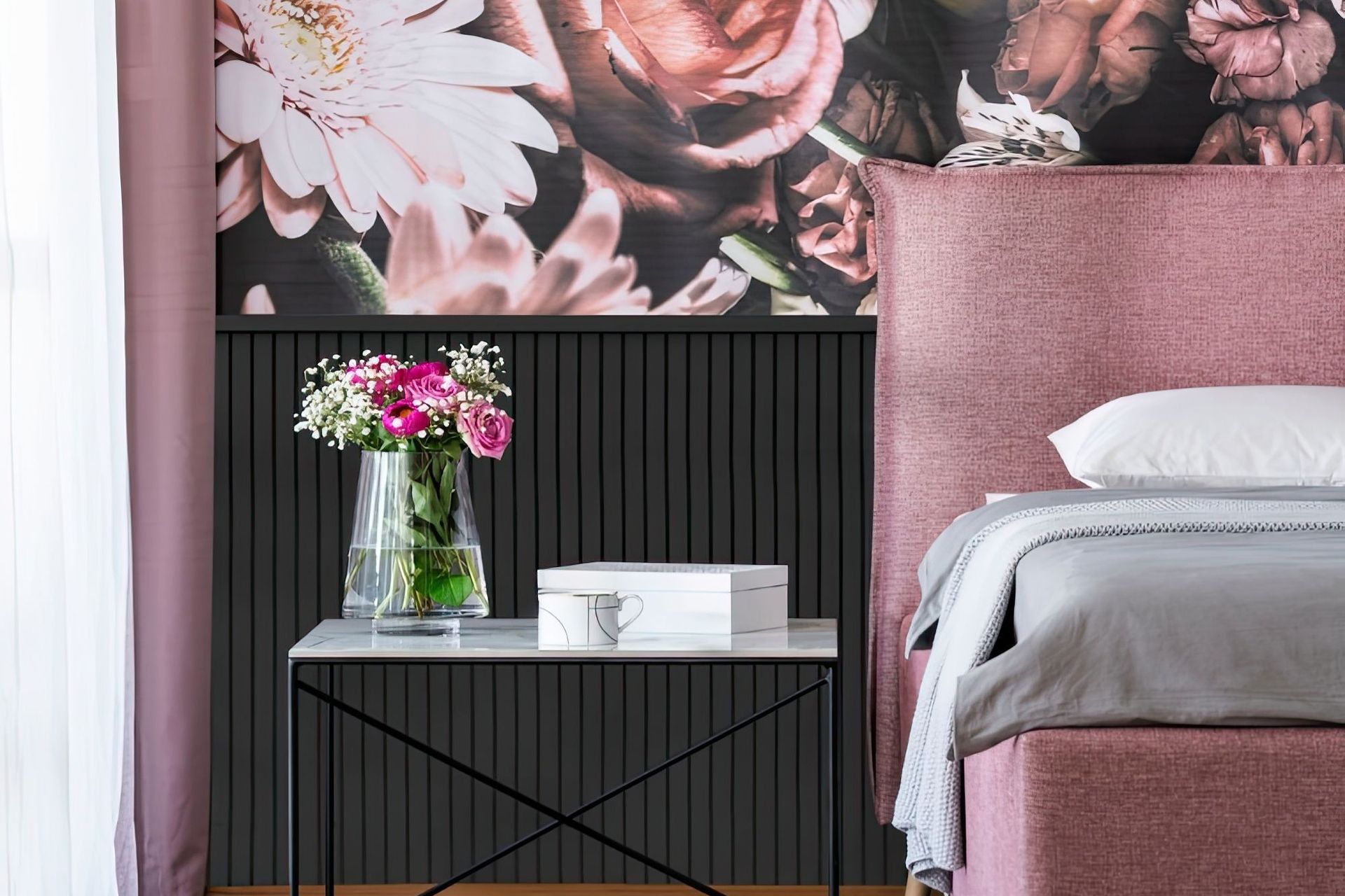 Above: Easycraft Silhouette Channel 25 and Silhouette Dado Rail