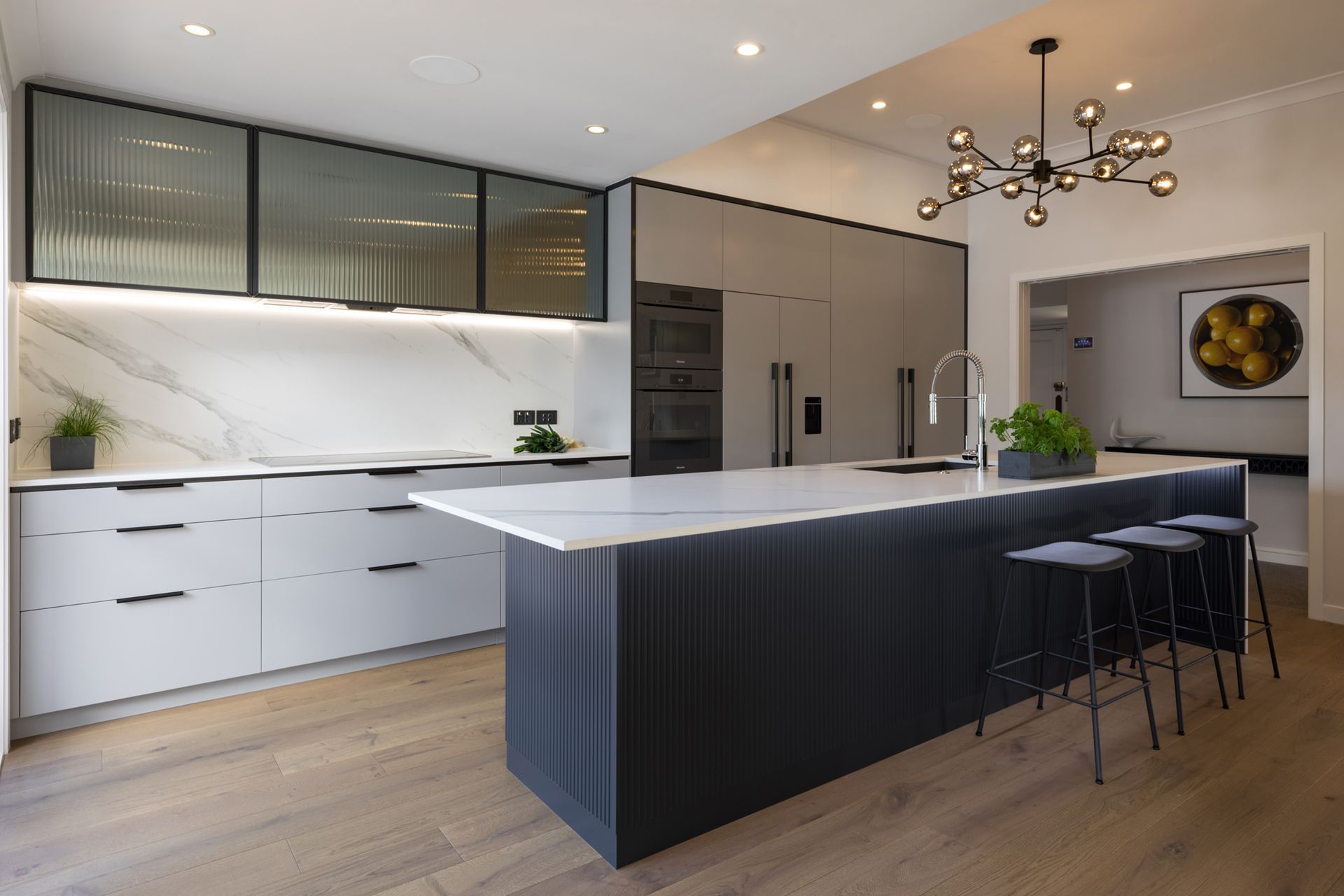 Schweigen Silent Undermount Rangehood - UM1170-9S