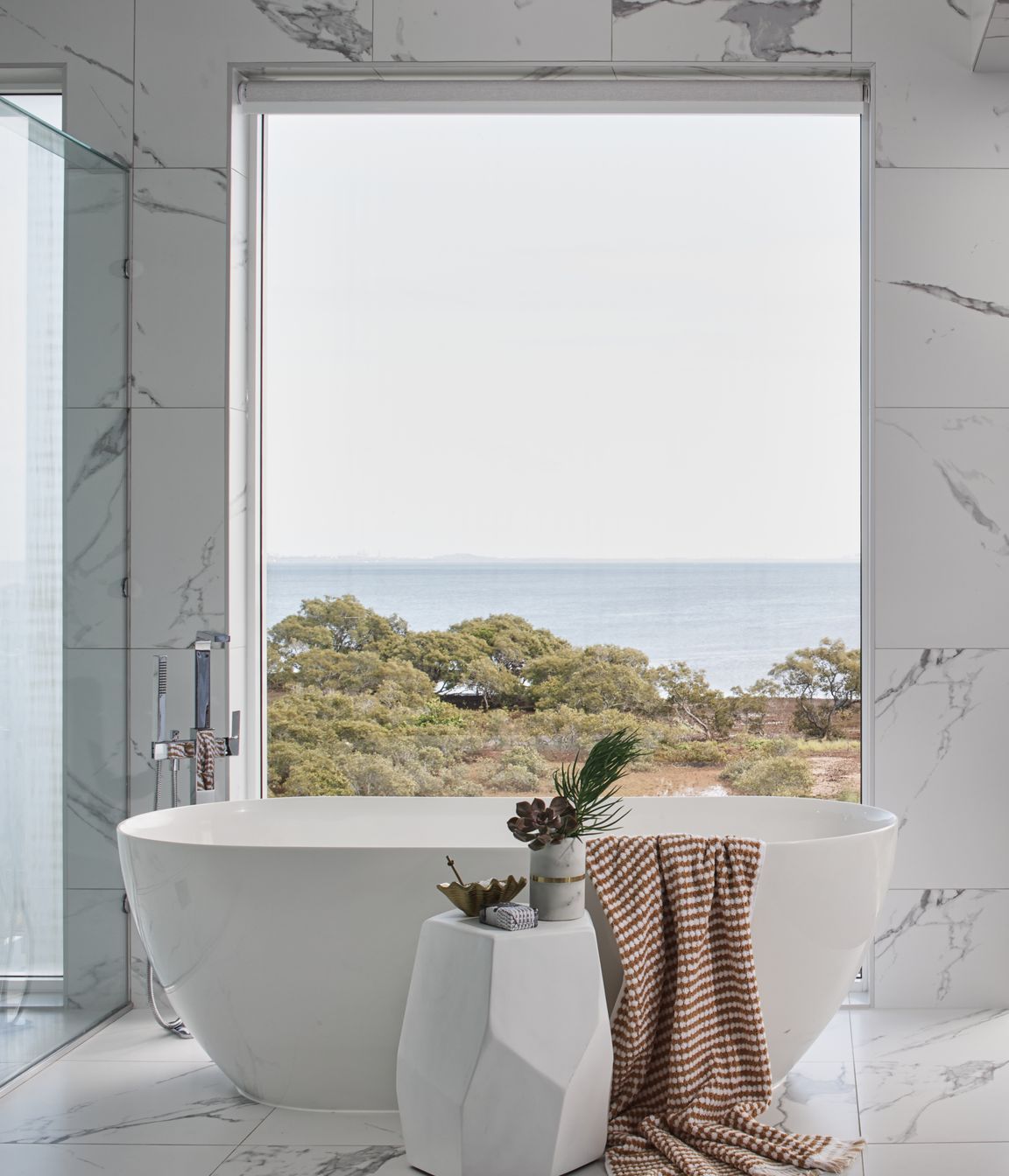 8 Chic Coastal Bathroom Ideas for the Australian Home — free download