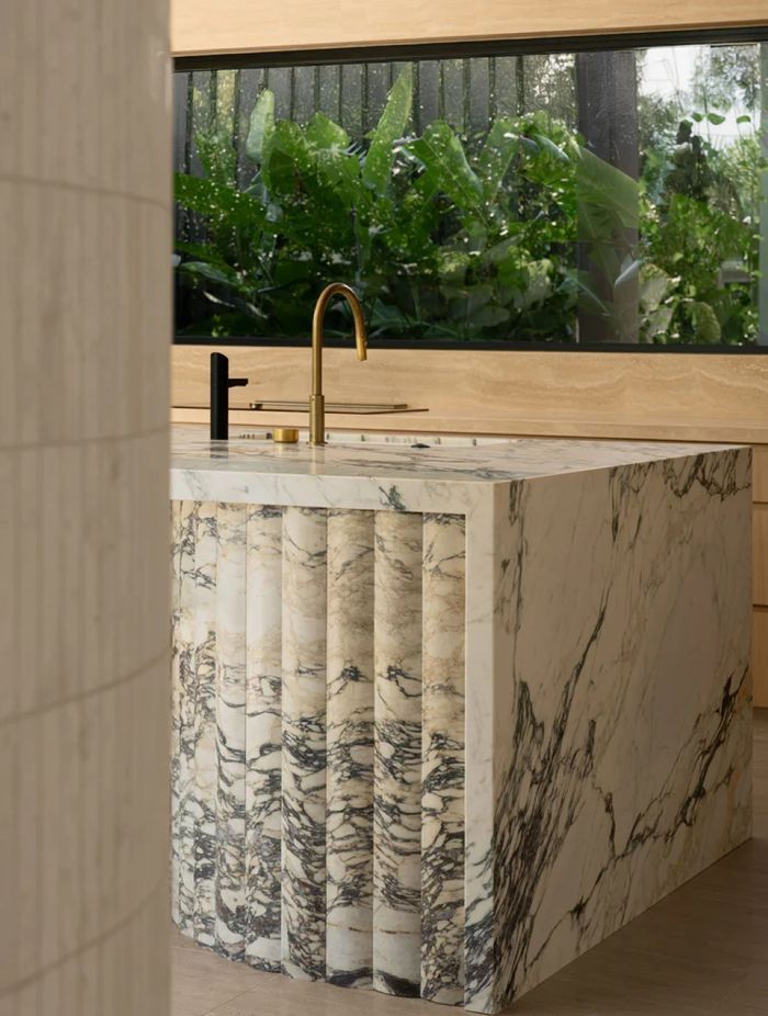 A sublime use of Calacatta Viola Marble from Arlo Stone & Finishes.