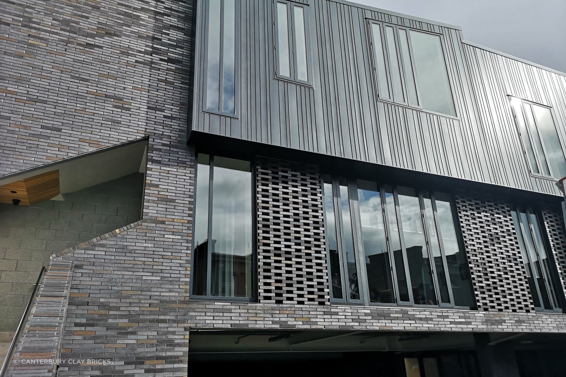 Beautiful variations in colour and texture with the Create Range Bricks from Canterbury Clay Bricks. | Photography: Patrick Reynolds & Richard Thomas