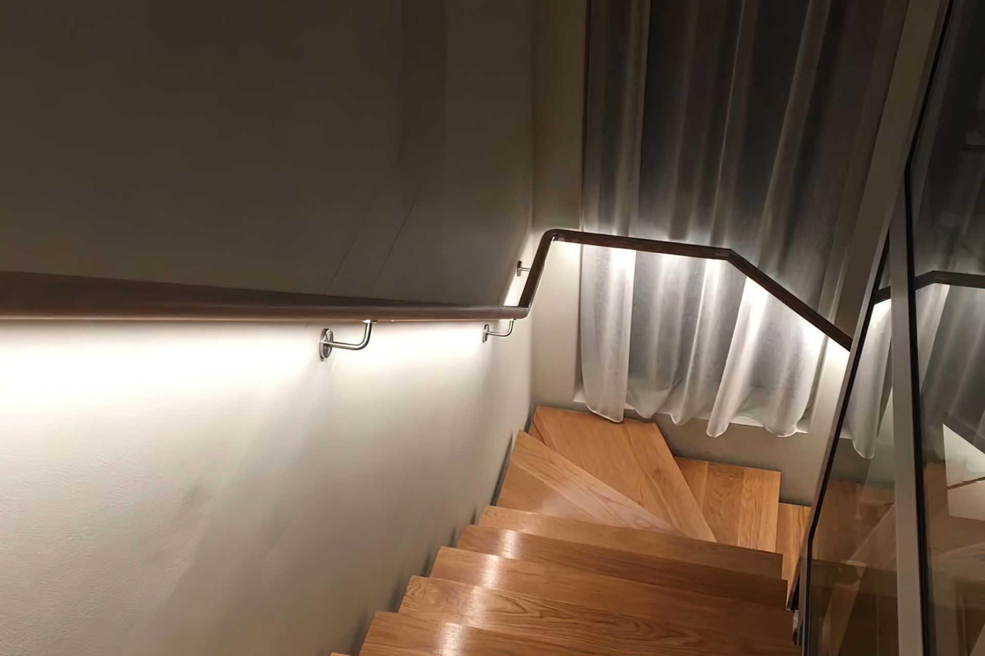 Underhand rail lighting on the Dover Heights Residence By TecLED
