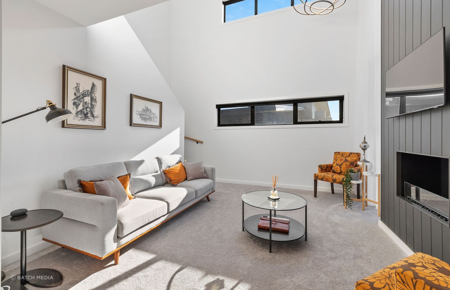 When it comes to personal sanctuaries, it's important to keep comfort and relaxation at the front of mind. Here, Black Line Concepts created a relaxing lounge space that provides the perfect cosy retreat.