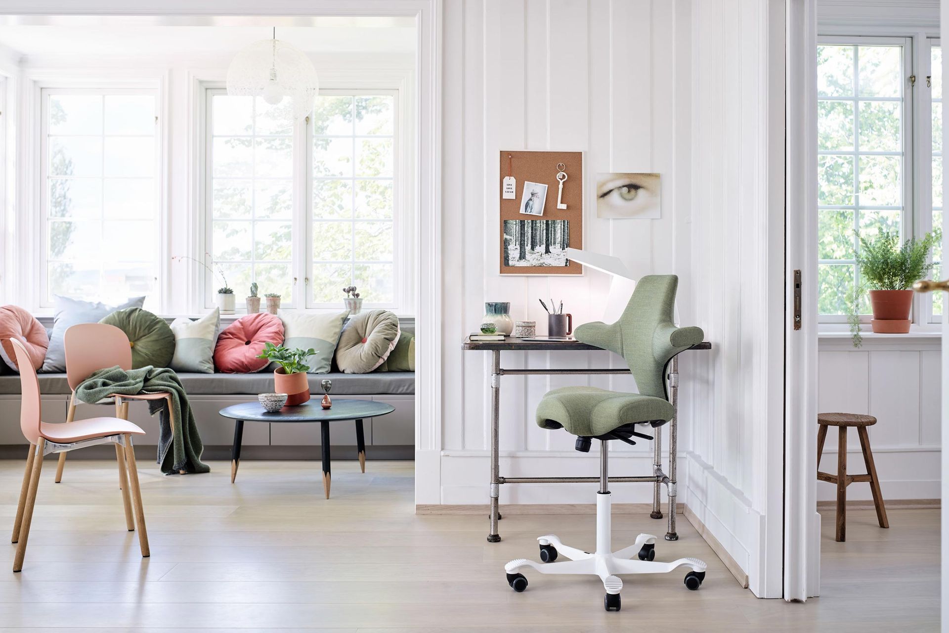 A calming traditionally Scandinavian home, featuring the HÅG Capisco & RBM Noor chairs