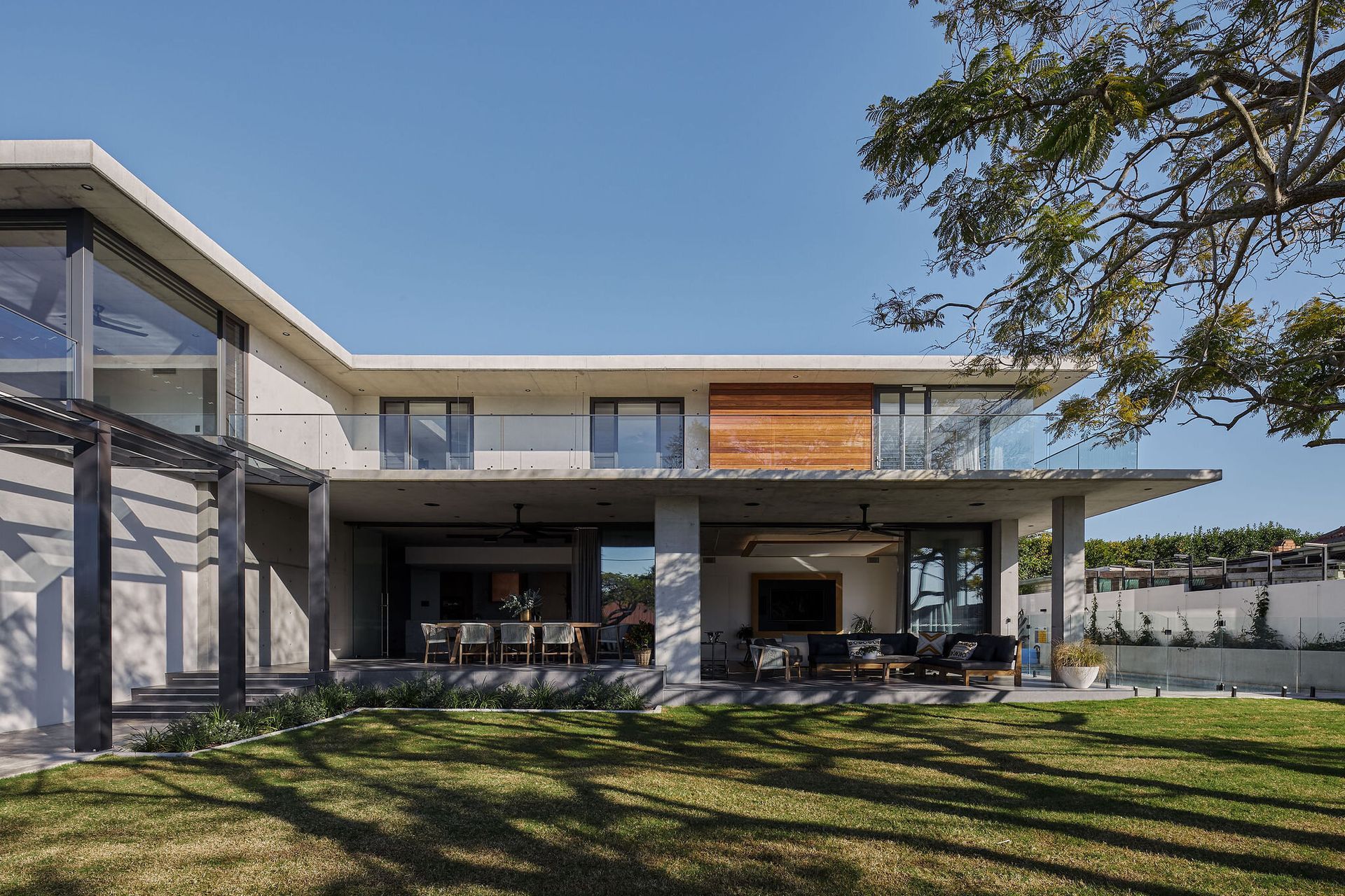 A timeless family home that could accommodate their love for entertaining was the key priority for the clients of Hendra House by Hive Architecture