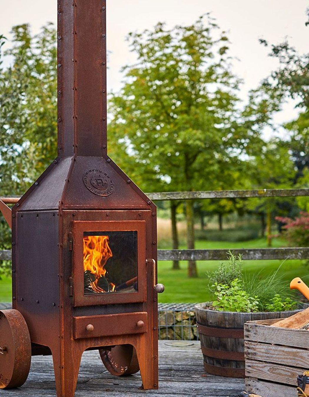 RB73 Bijuga with wheels outdoor heater from Heat &amp; Grill