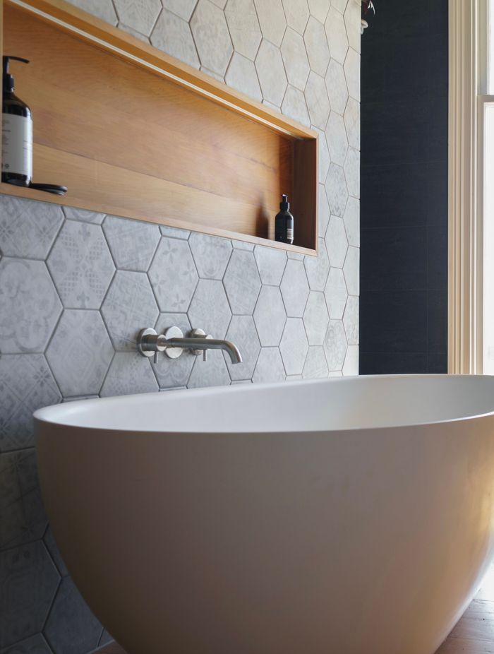 When looking for a builder, renovation experience is key. Always check for photos of previous renovation projects on the builder’s website or social media.