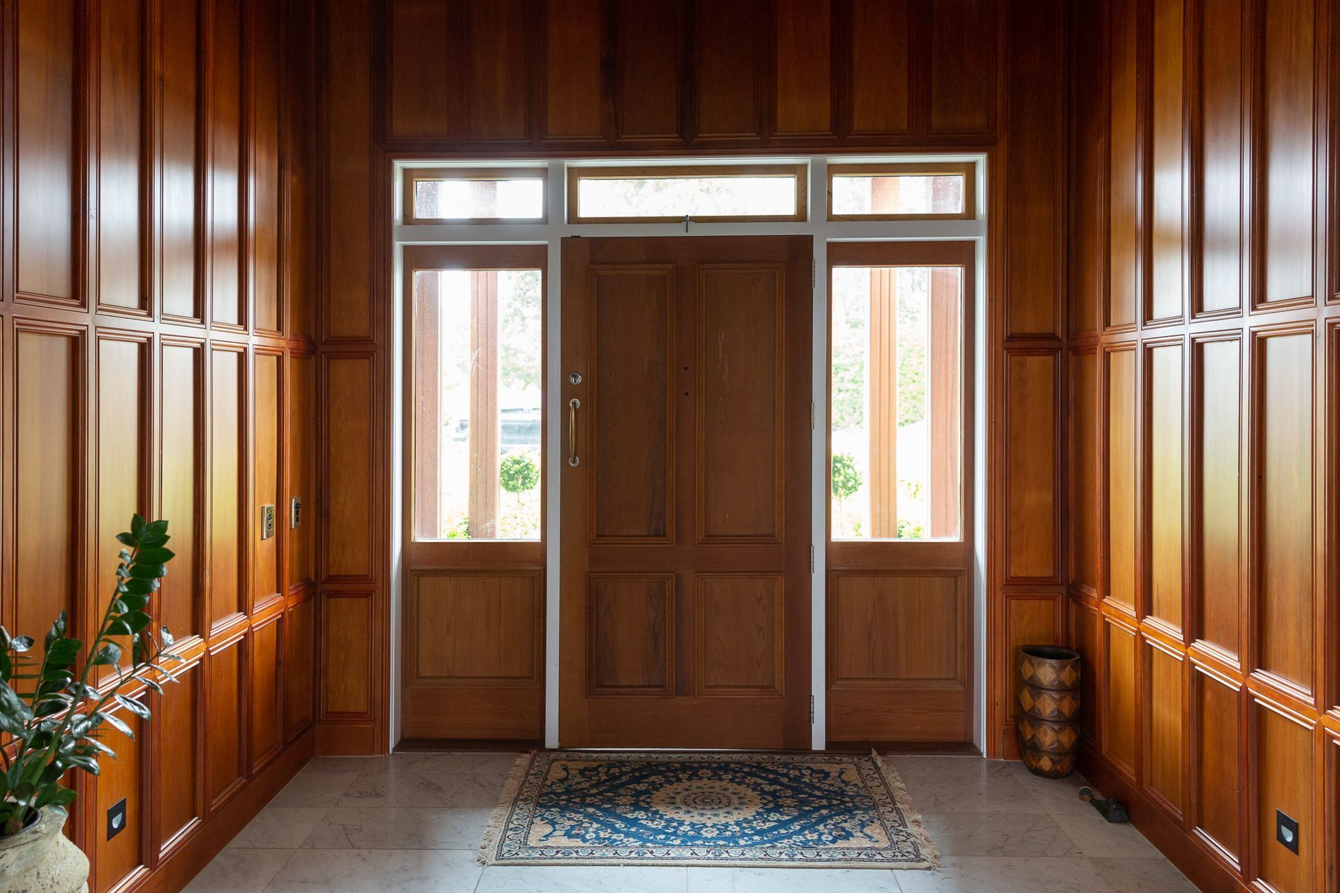 This project was a collaboration between Parkhill Joinery and Brittin Builders, and the panelling in the entrance is an absolute show-stopper.