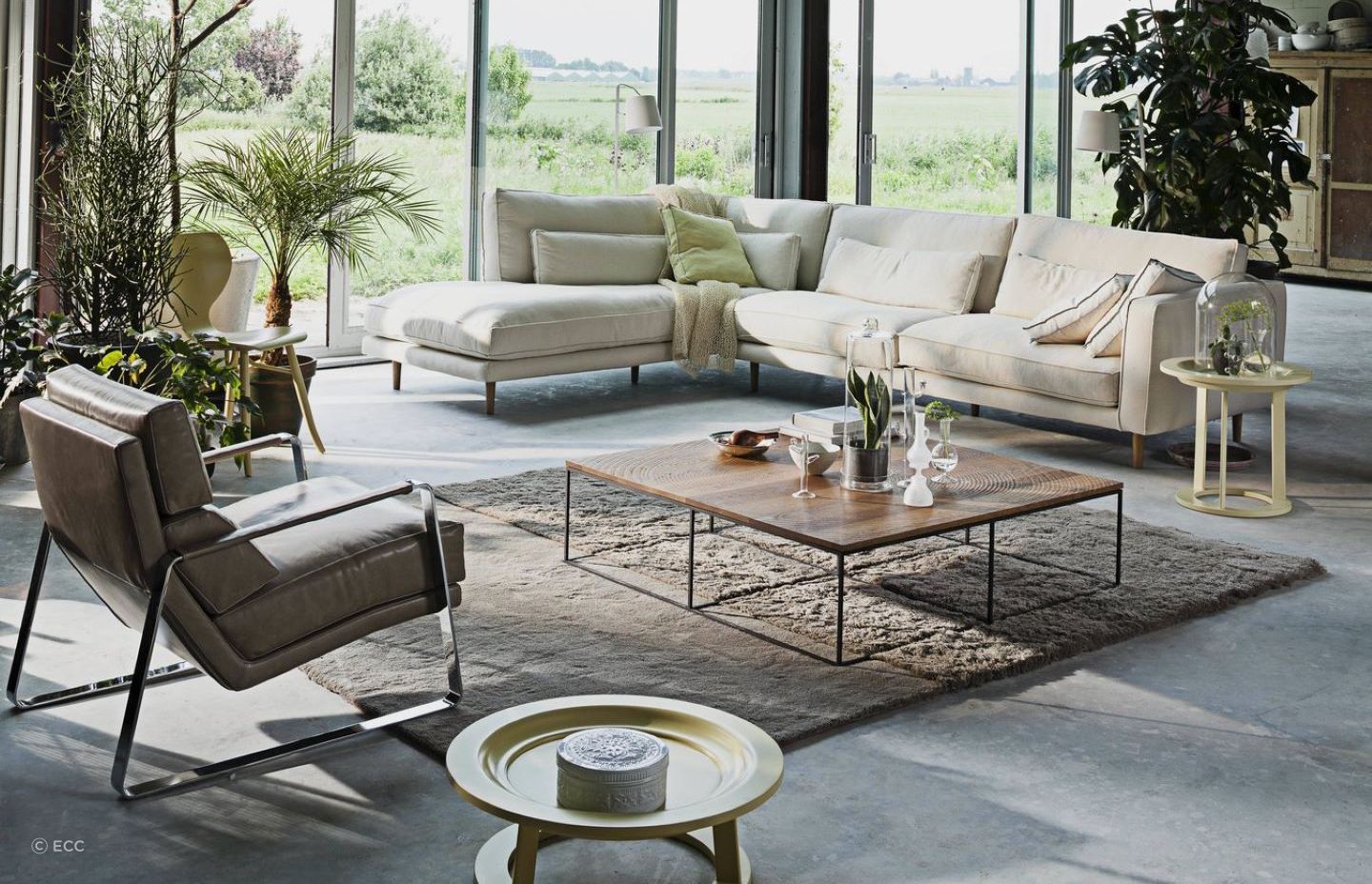 With a large option, like the Log Table by Roderick Vos for Linteloo, you can display a curated collection of art and decor.