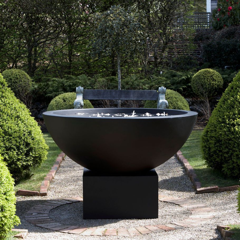 From clay to concrete: Navigating the landscape of garden pot materials