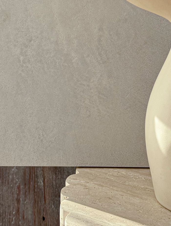Venetian plaster is a completely natural product, a quality that appeals to many. | Featured product: Mineral Venetian Plaster Attica Cloud