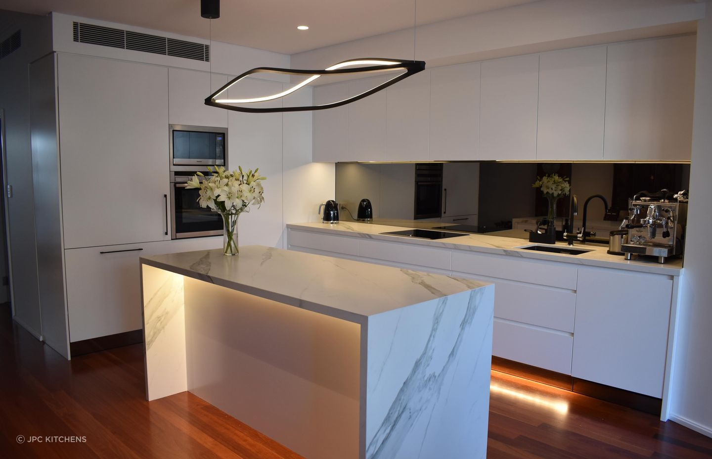 A timeless aesthetic of the Modern Marble Kitchen
By JPC Kitchens