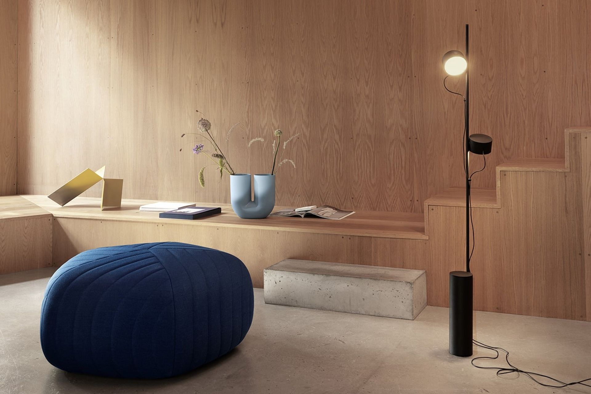 Muuto-Post-Floor-Lamp.jpg