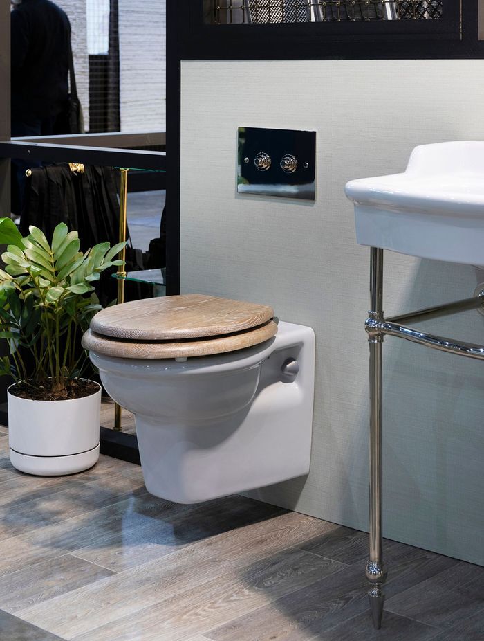 Paris Wall Hung Toilet | Bidet
by The English Tapware Company