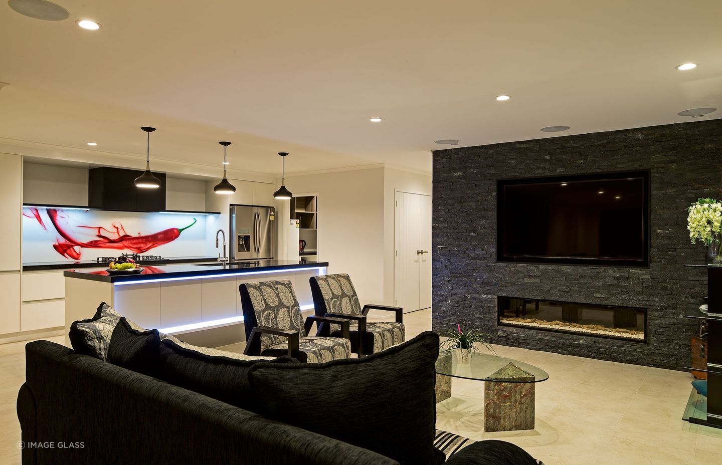 Spicing it up with this smoking chilli splashback on printed glass.