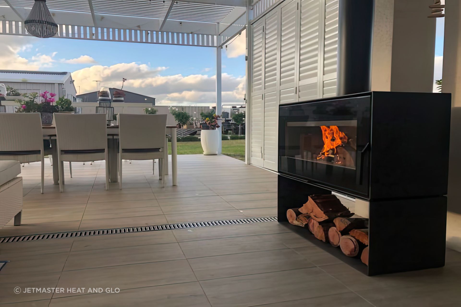 ScaledStylish-wood-heater-for-outdoors-art-scale-400x.jpeg