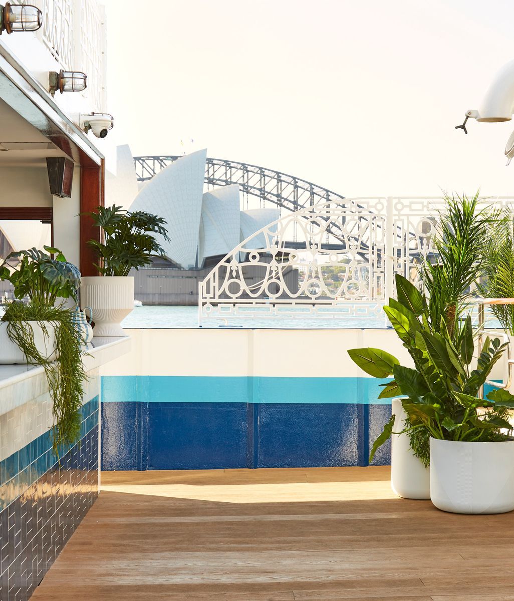 How to choose composite decking
