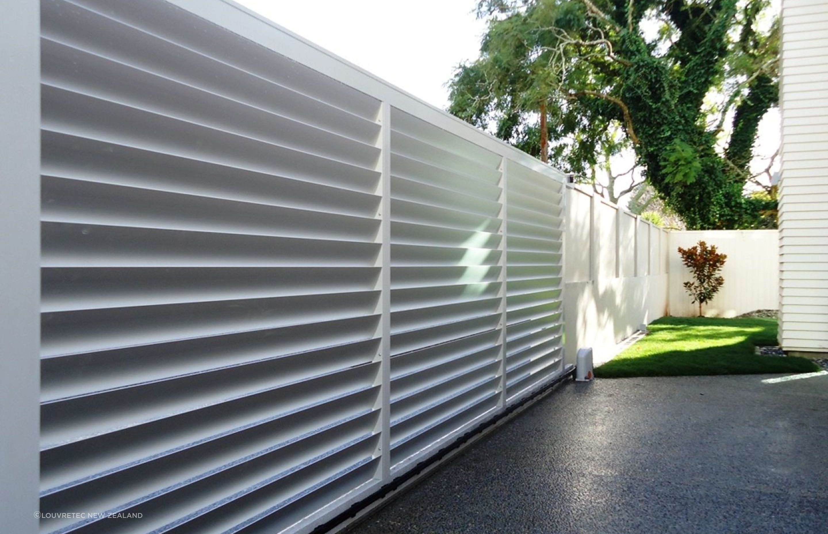 The Louvre Gates by Louvretec New Zealand showcases the styling potential that exists with modern solutions.