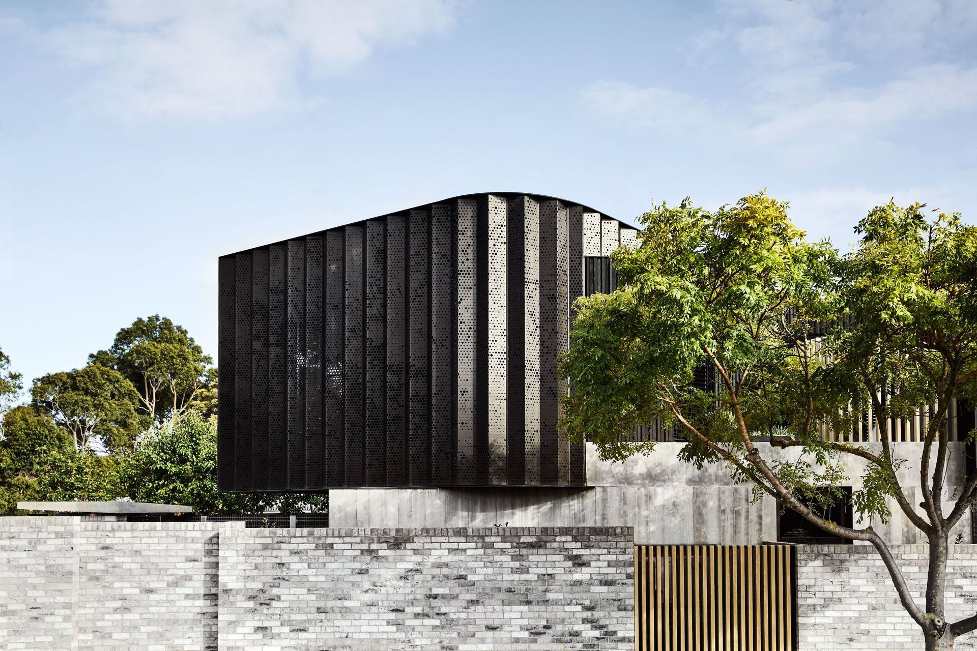 The stunning architecturally designed Split Home in Melbourne by Seidler Group.