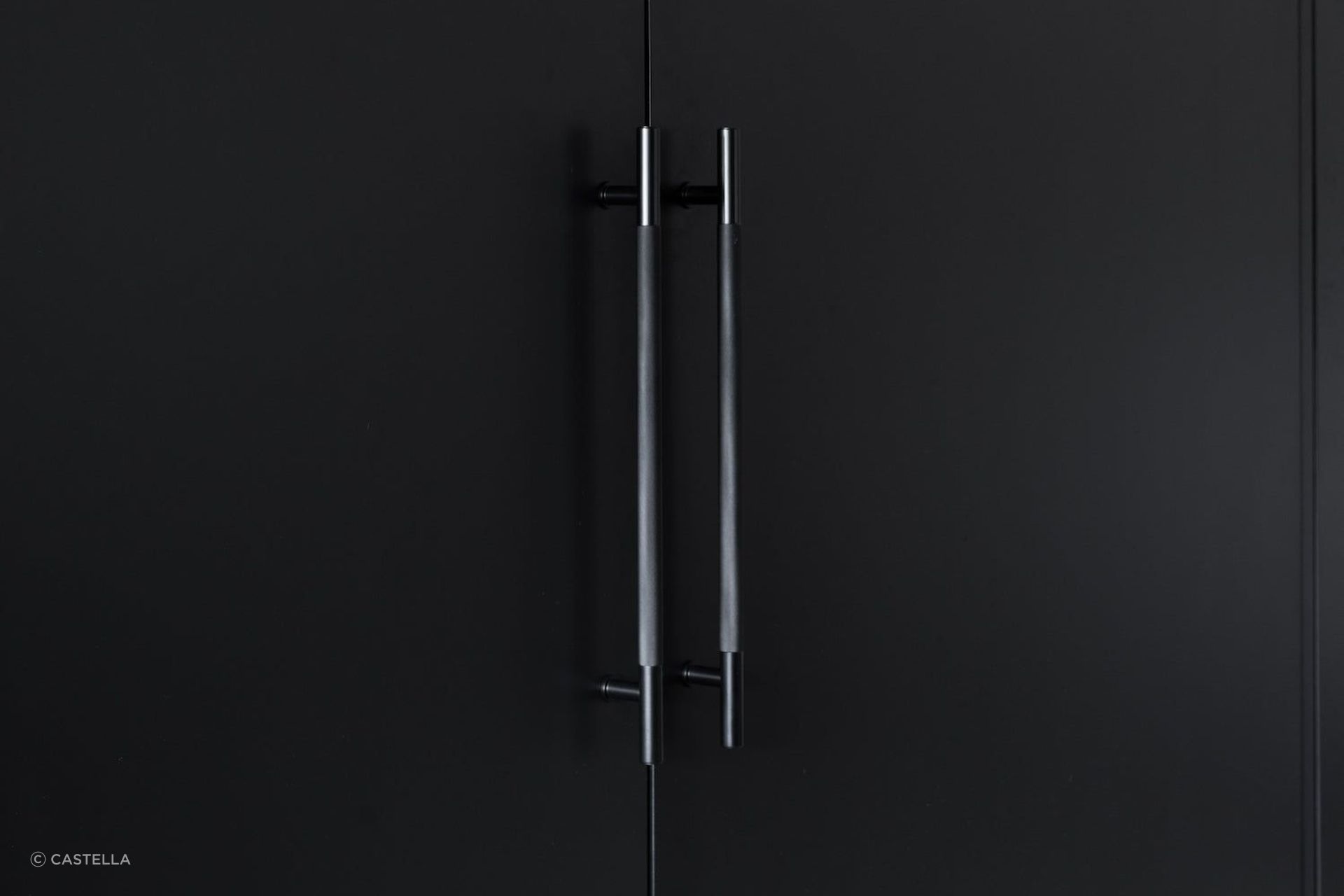 Grove Appliance Pull in Matt Black