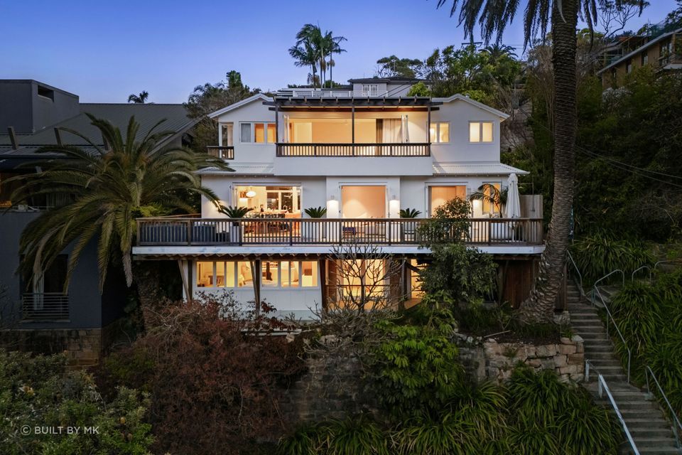 With proper planning you can achieve results like this exceptional Wolaroi Crescent beach house by Built By MK.