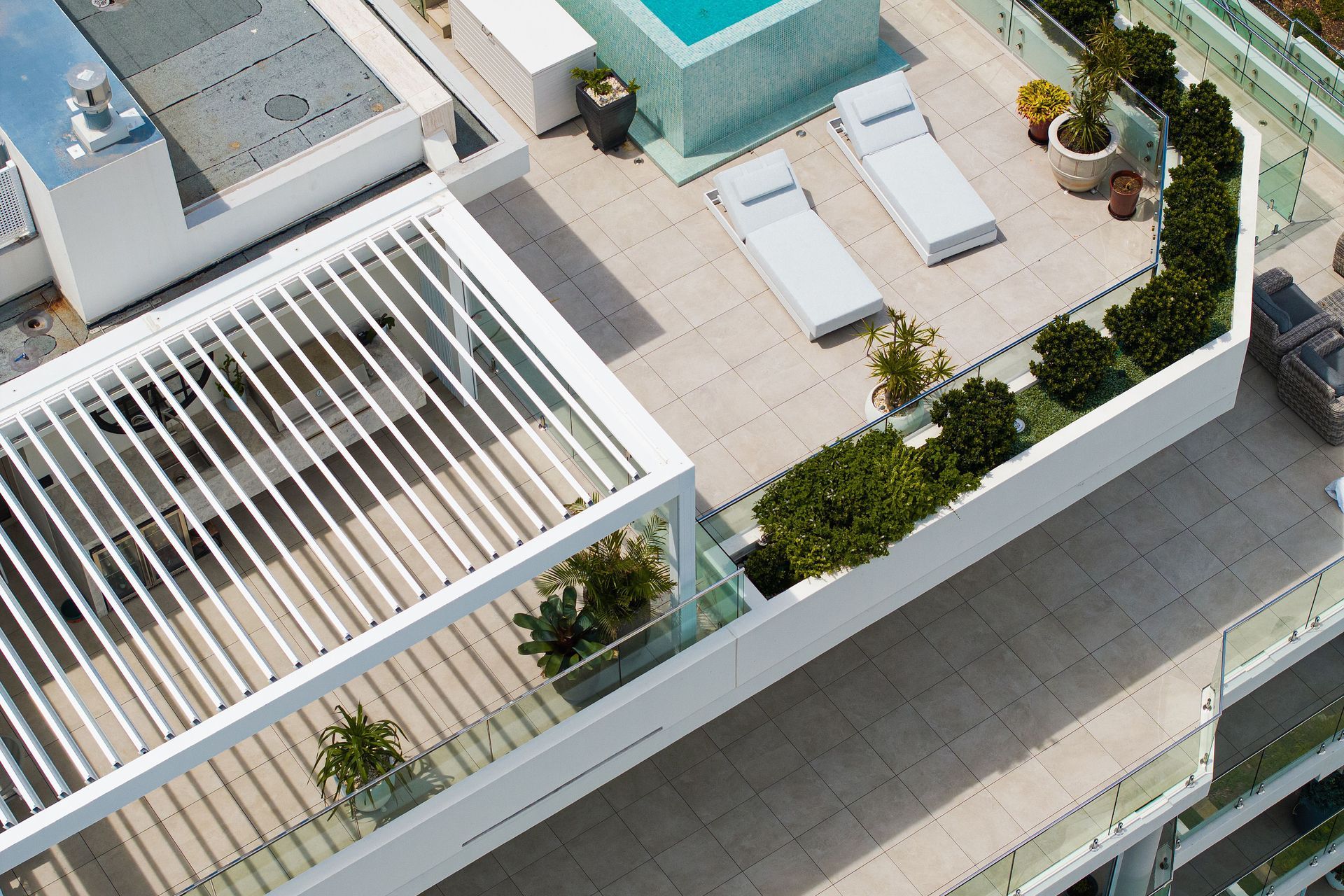 The Renson Camargue from A'Besco Blinds & Awnings is an architecturally stunning and simple way to extend the use of you outdoor space.