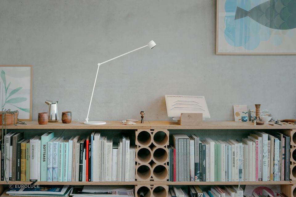 w225 Ion T Lamp
by Euroluce