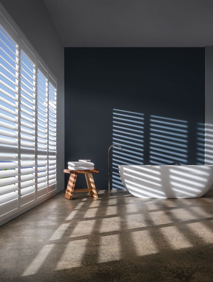 lrnzws-luxaflex-polysatin-shutters-with-powerview-automation-lxps-173-1720673542.jpg