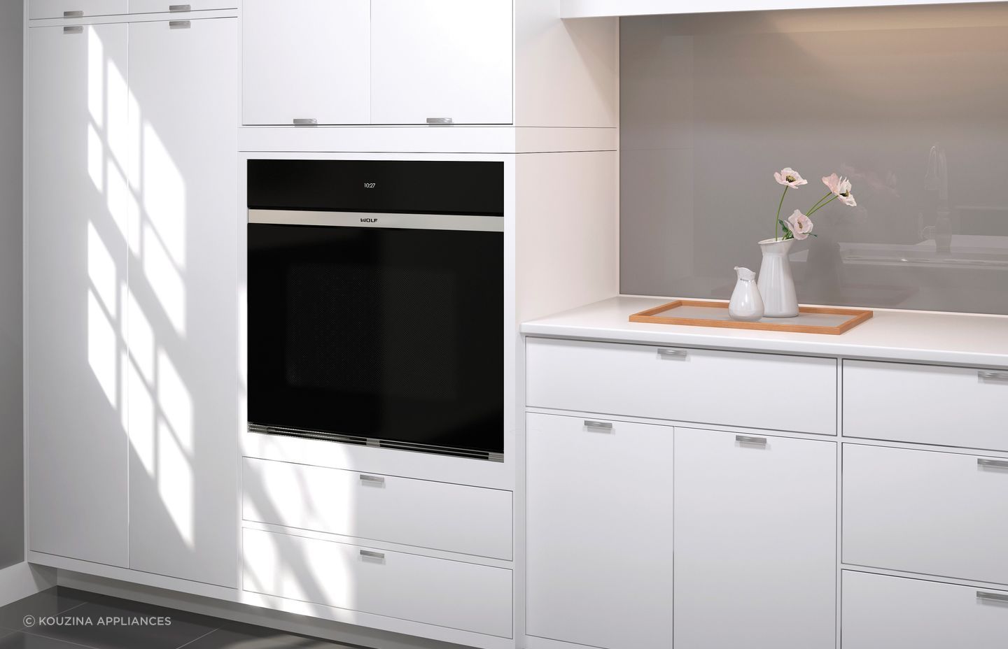 The M Series Contemporary Single Oven by Wolf has a sophisticated dual convection logic control system for optimal energy use.