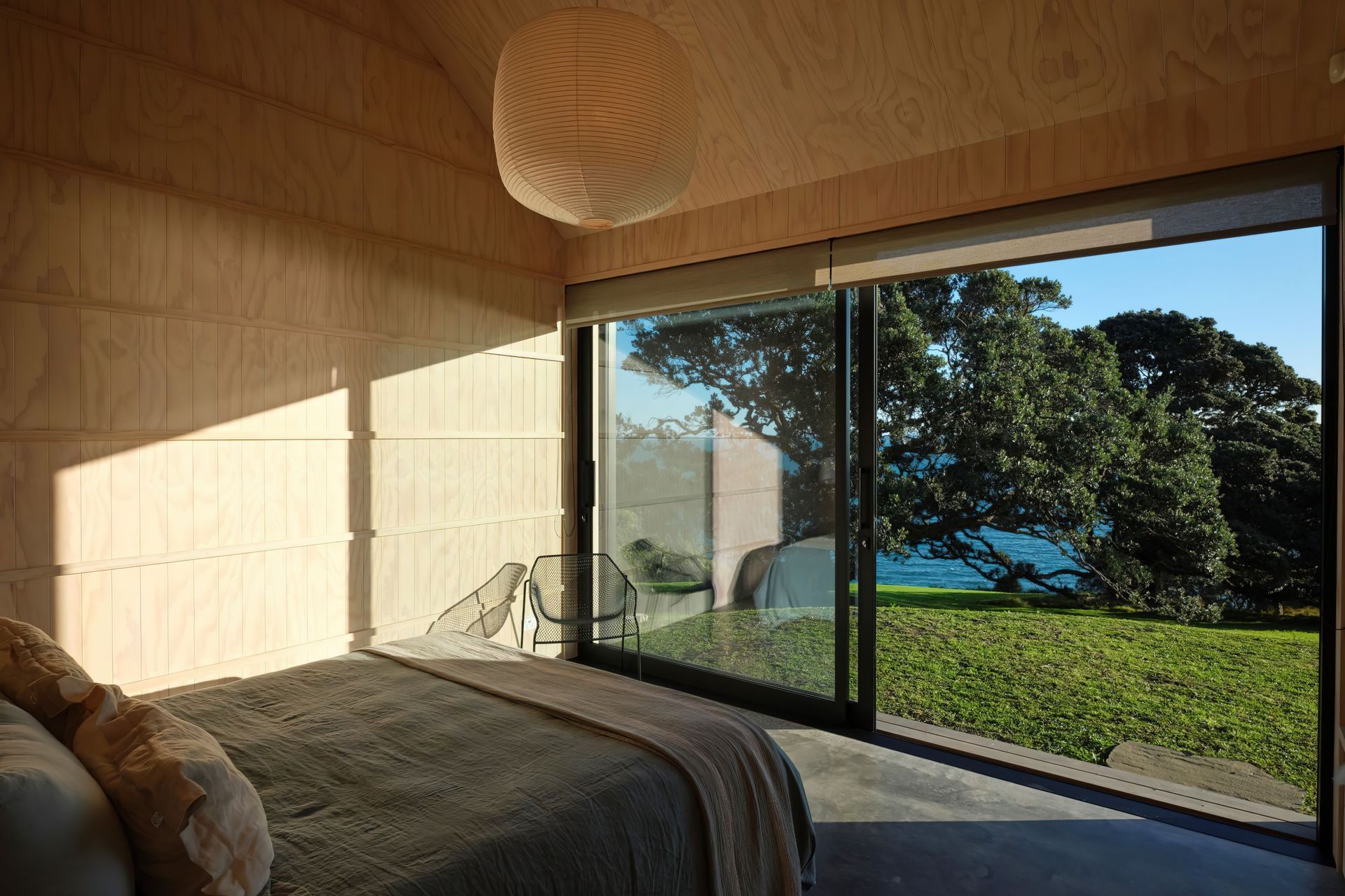 stevens-lawson-architectsmawhitibedroom-viewsphoto-mark-smith-1723431203.jpeg
