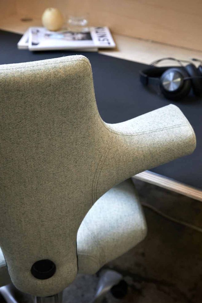 HÅG Capisco comes with a 10-year warranty for all chairs that are in normal use. | Featured: HÅG Capisco 8106
