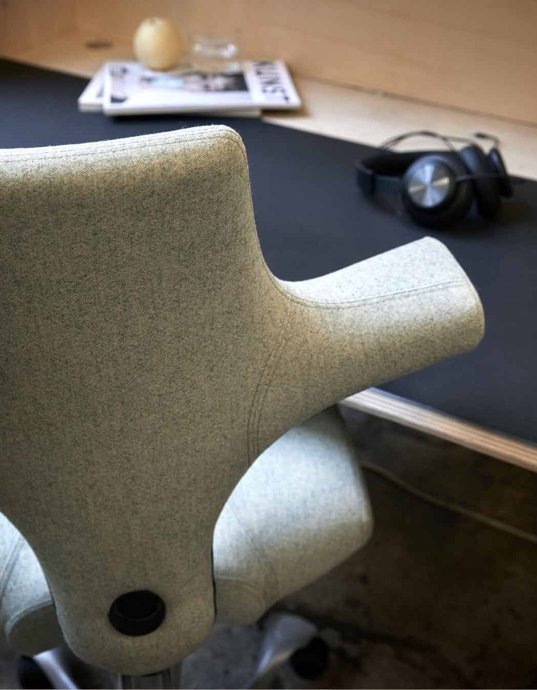 HÅG Capisco comes with a 10-year warranty for all chairs that are in normal use. | Featured: HÅG Capisco 8106