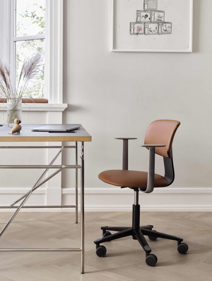 Featured: HÅG Tion 2160 in Tumbled/Black, with textile Cognac 33004 by Elmosoft