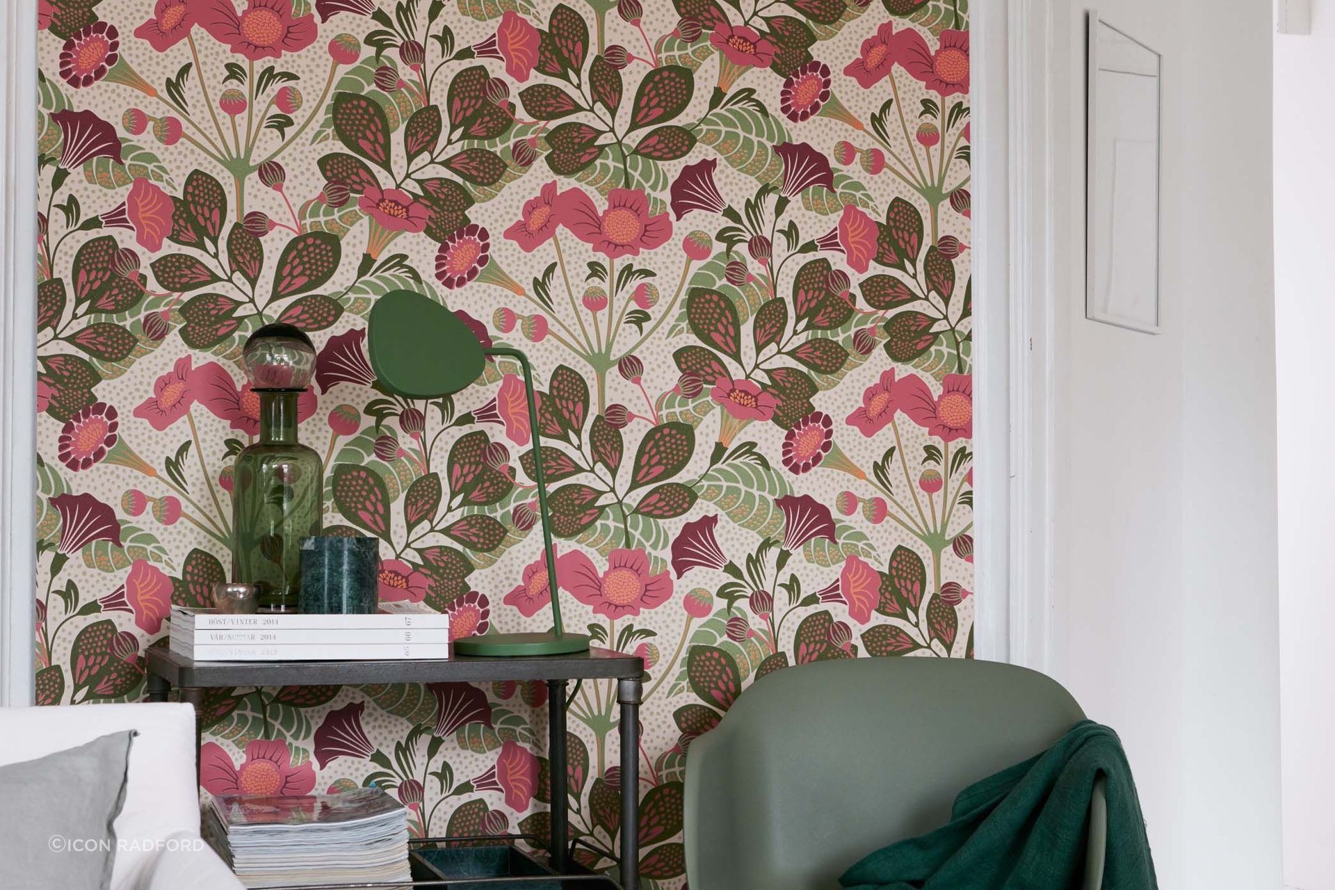 Floral designs are very popular wallpaper choices among homeowners.