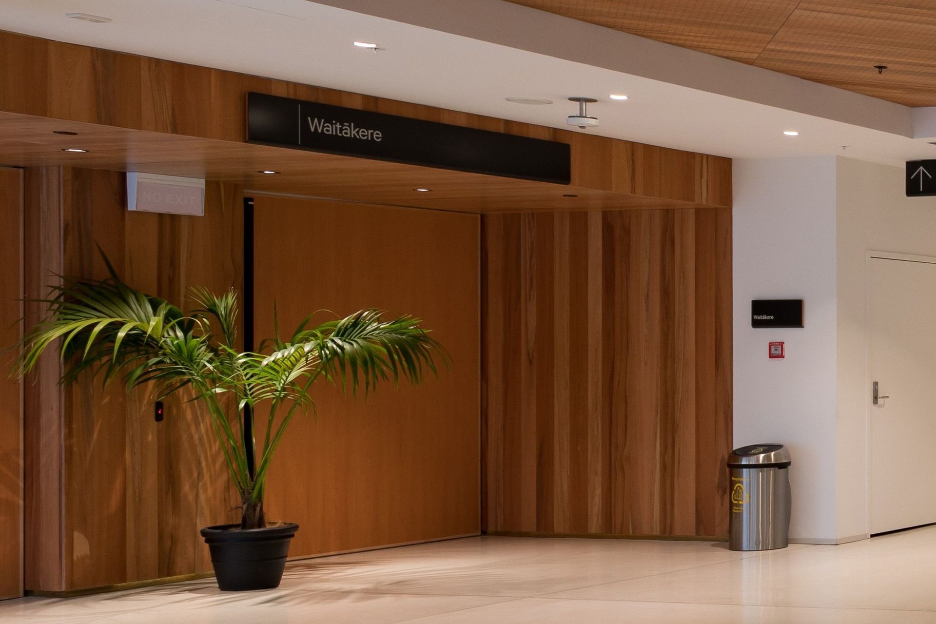 Rimu veneer panels were chosen to add visual interest and contrast inside Auckland's Aotea Centre.