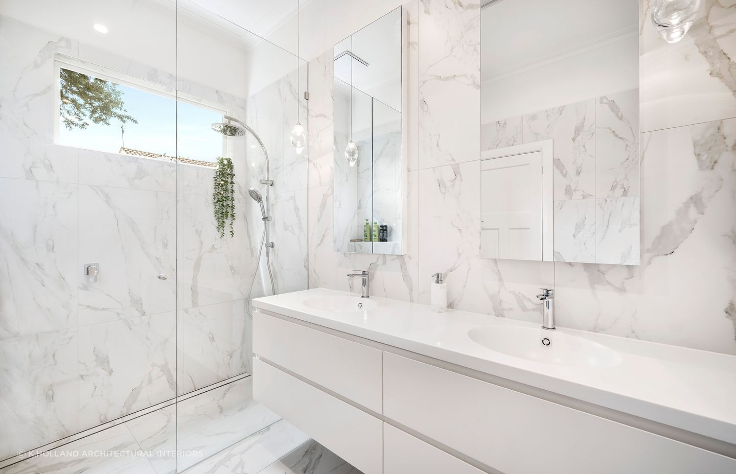 The immaculate bathroom of a private residence on Green Street - Photography: Luke Barrett